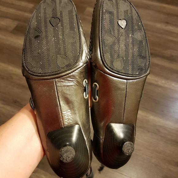 Aliwell Women's ballet style shoe with slight heel - Picture 3 of 6